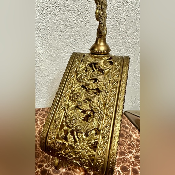 Vanity gold Ormolu gilded perfume bottle, perfect condition - Picture 5 of 6